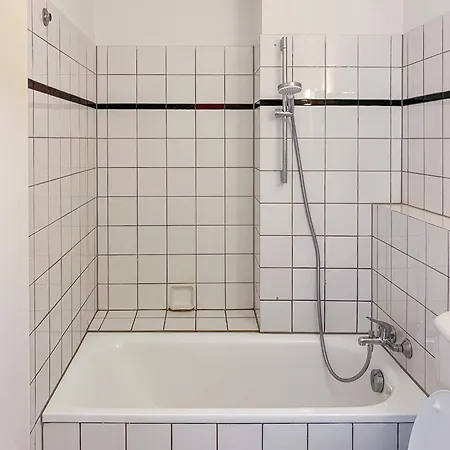 Apartment T&k - - 1 Mit Schoenem Gartenblick - 25min Fair Dus